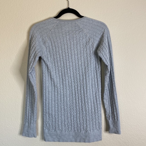 Athleta top shirt women’s medium long-sleeve stretchy grey - Picture 4 of 5